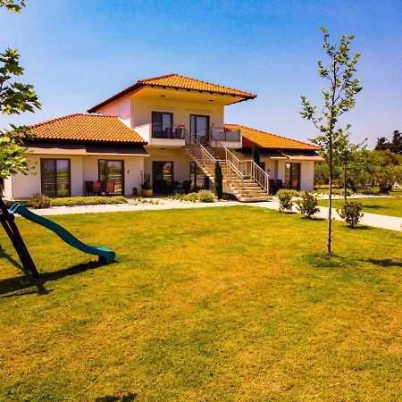 Varkes Suites 1 Nea Poteidaia Esterno foto