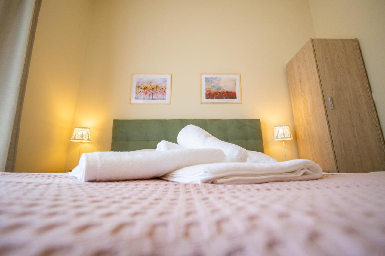 Varkes Suites 1 Nea Poteidaia Esterno foto