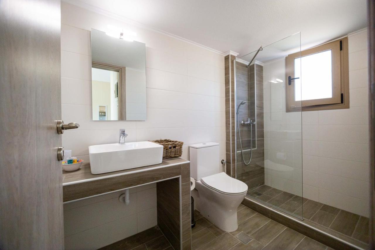 Varkes Suites 1 Nea Poteidaia Esterno foto