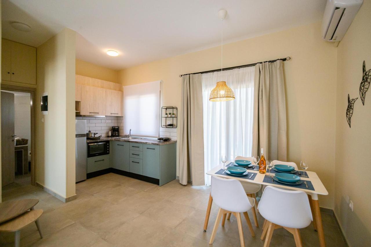 Varkes Suites 1 Nea Poteidaia Esterno foto