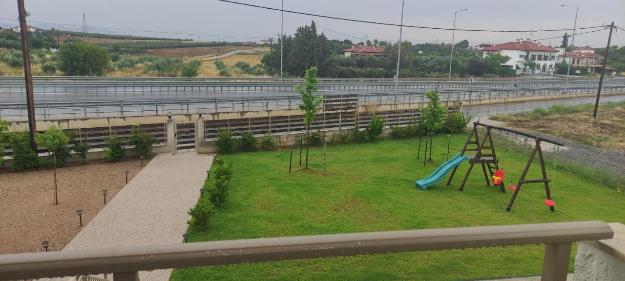 Varkes Suites 1 Nea Poteidaia Esterno foto