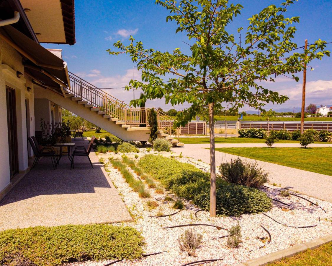 Varkes Suites 1 Nea Poteidaia Esterno foto